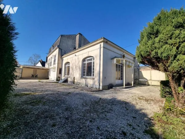 Maison 10 pièces 350 m²