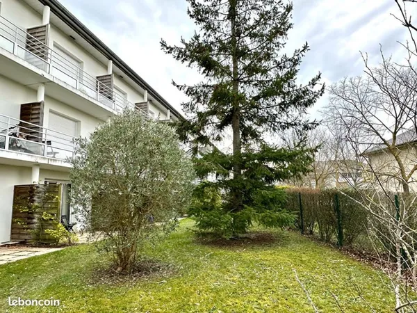 Studio 1 pièce 27 m²