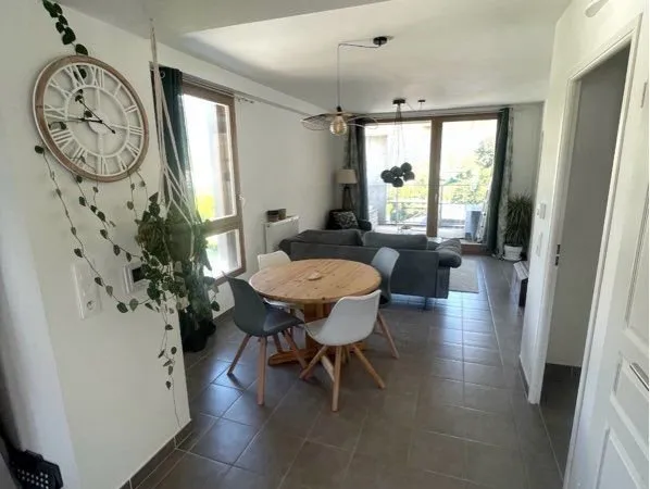 Apparemment 3 pièces 58m2