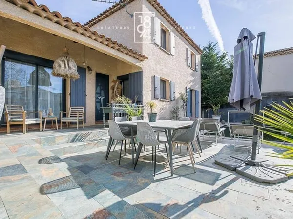 Villa 5 pièces 170 m²