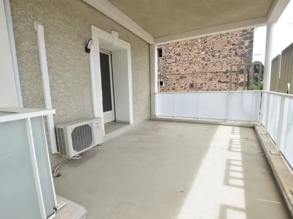 Bel appartement spacieux et lamineux avec terrasse