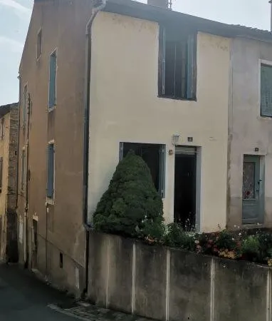 MAISON DE VILLE- HYPER CENTRE- 3 CHAMBRES-CAVE-CELLIER-71700 Tournus