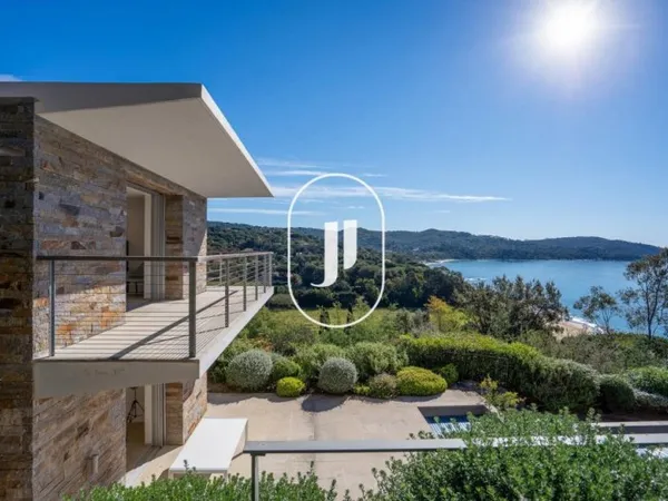 Villa contemporaine vue mer à vendre La Croix-Valmer - Domaine p