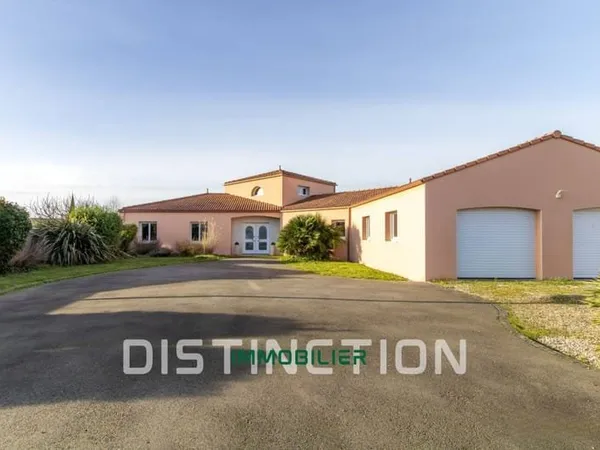 Maison 6 pièces 195 m²
