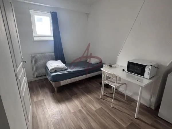 Studio 1 pièce 14 m²