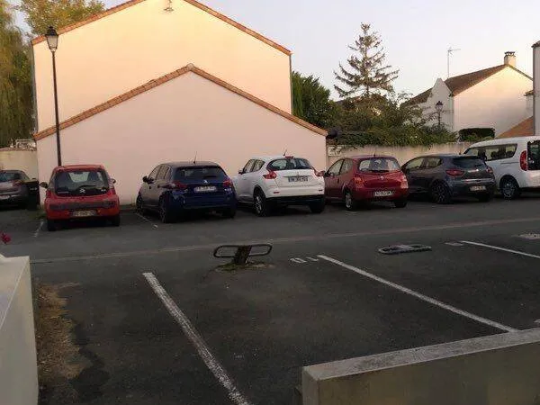 Parking 12 m²