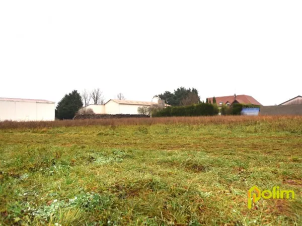 Terrain 2617 m²