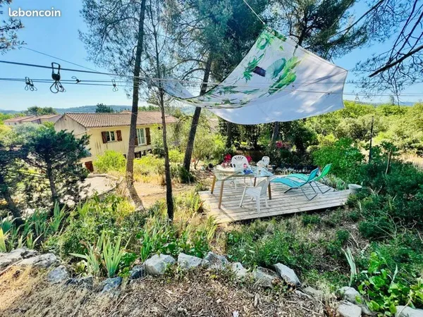 Maison de 141 m2-Bouc Bel Air