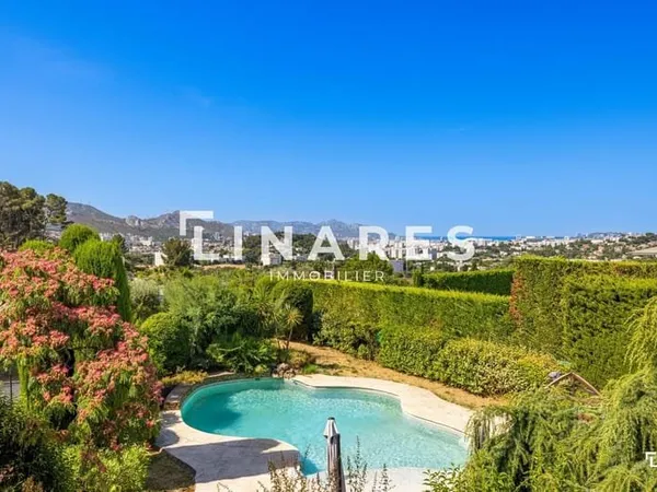LA DOMINANTE - Villa T5 de 167m² - Jardin 2000m² - Piscine - 13012