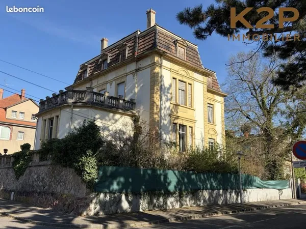 Villa 11 pièces 325 m²