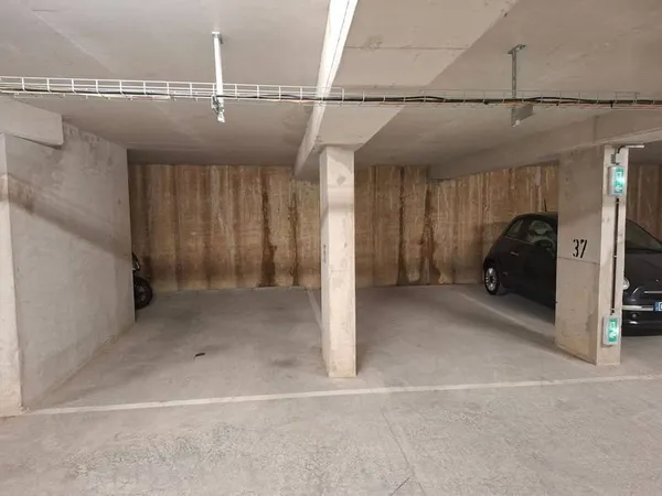 Parking 15 m²