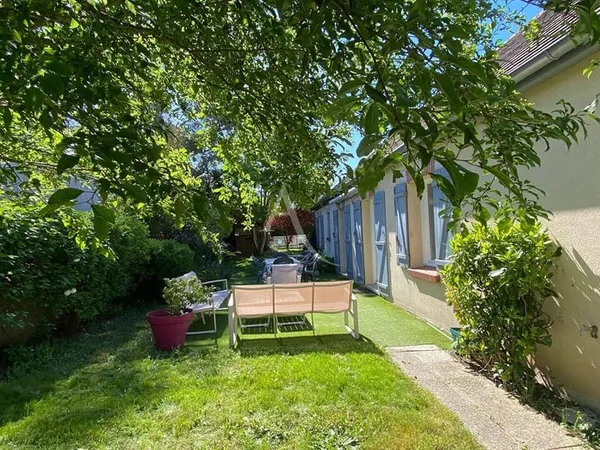 Maison 8 pièces 181 m²