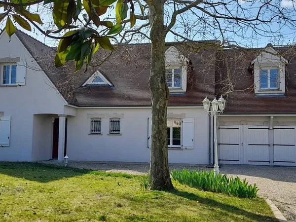 Maison 6 pièces 250 m²