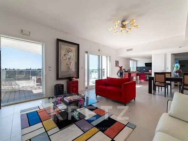 Appartement 3 pièces 81 m²