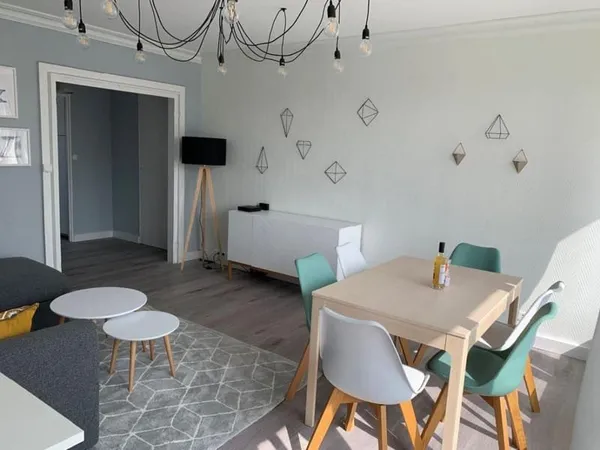 Appartement 6 pièces 100 m²
