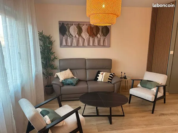 Location maison meublée 71 m² à Jarny - Proche lycée et centre-ville - Rénovée à neuf - Disponible l