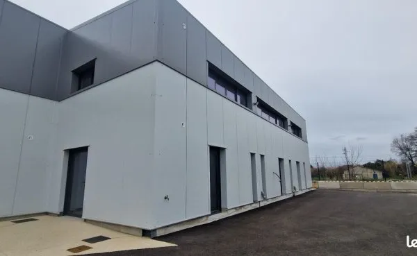 Local commercial 178 m² CAVAILLON