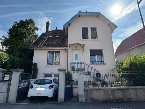 Maison 5 pièces 210 m²