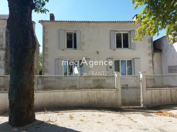 Maison familiale 155 m² avec jardin 1 200 m² - Aulnay (17470)