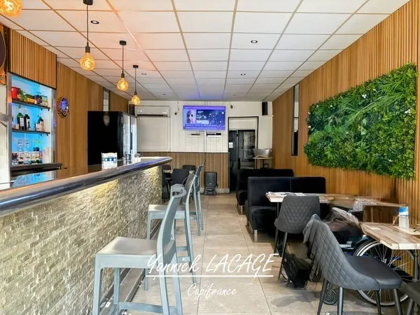 Café bar 2 pièces 45 m²