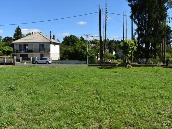 En bordure du village de Pompadour,