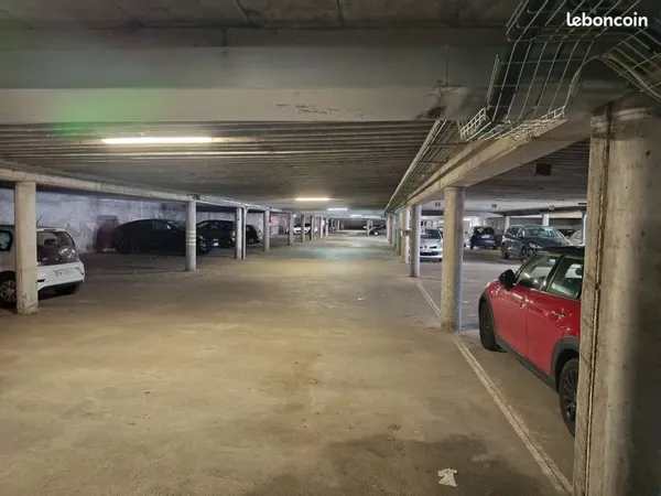 Parking sécurisé à louer