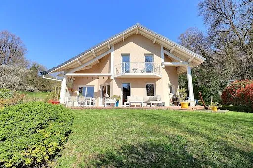 Maison 5 pièces 159 m²