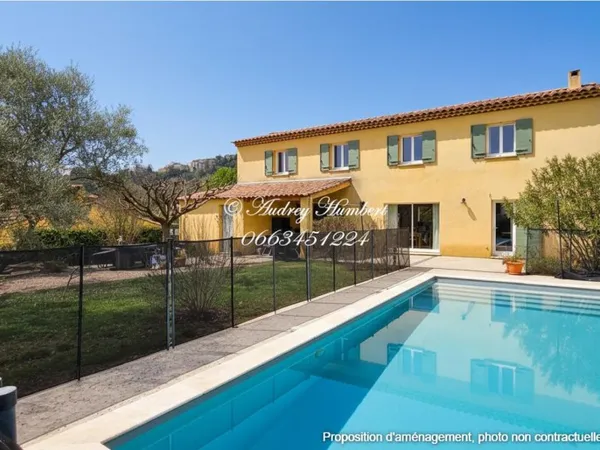 PIERREVERT, superbe VILLA T6, récente et confortable de 147 m² sur 1000 m² de jardin arborés avec pi