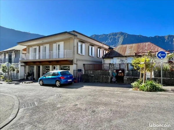 Maison 12 pièces 421 m²