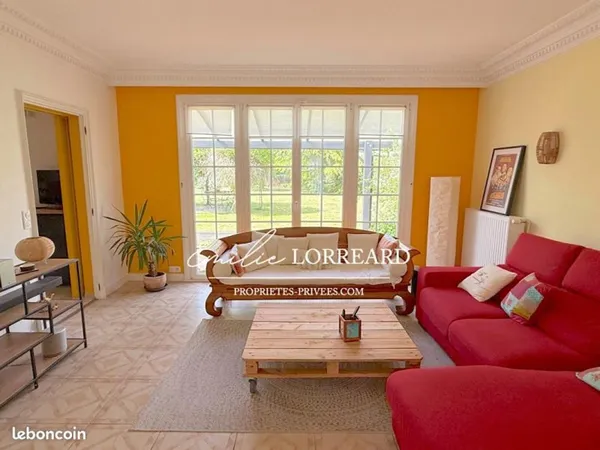 Maison 8 pièces 226 m²
