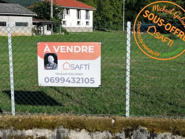 terrain constructible 1380 m²