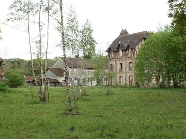 Maison 30 pièces 900 m²