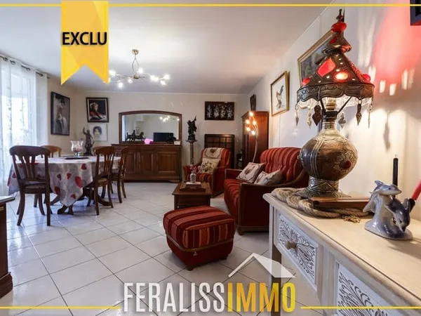 Superbe appartement au sein d'une résidence recherchée.