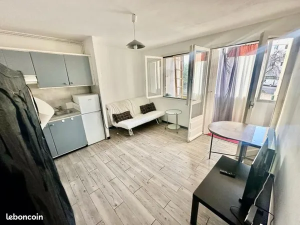 Studio 1 pièce 18 m²