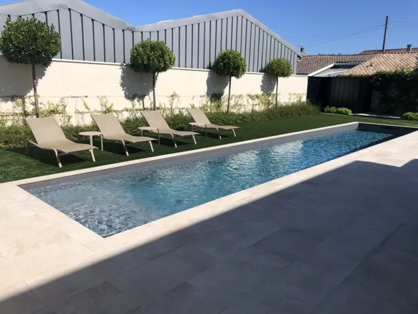 LOCATION MAISON MEUBLÉE AVEC PISCINE LE BOUSCAT