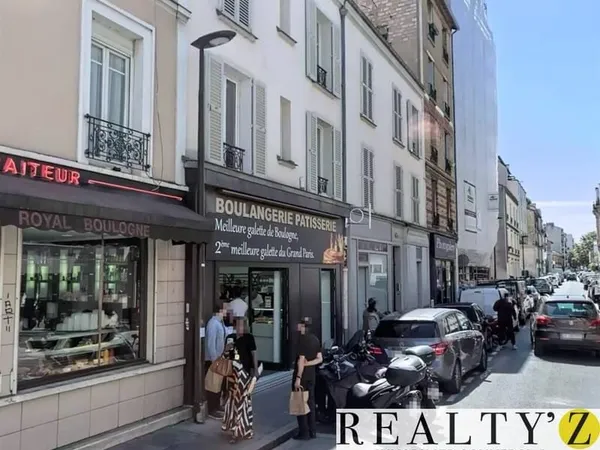 Boutique 2 pièces 135 m²