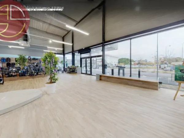 Local commercial 500 m²