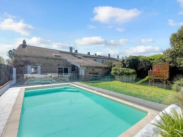 TOULOUSAINE 180m² - 4 CH / SALON CATHÉDRALE / PISCINE