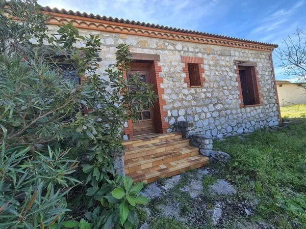 Maison T4 bis de 73 M2 avec 20 M2 de terrasse et 400 M2 de j