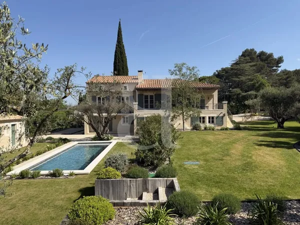 Magnifique Propriété rénovée à Fontvieille