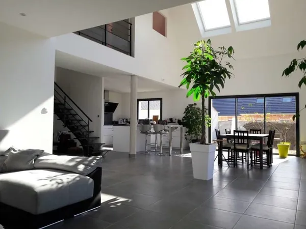 Maison neuve - Thourotte