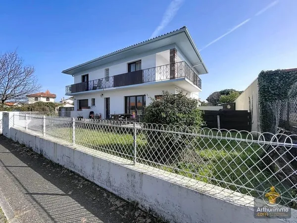 Maison - 5 pièces - 151 m²