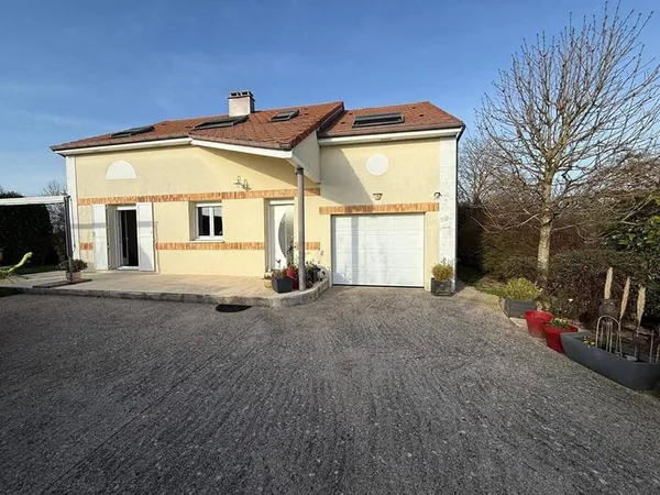 Maison 8 pièces 150 m²