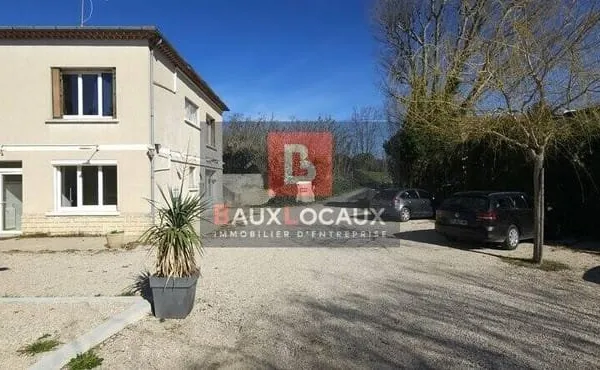 Local 104 m²