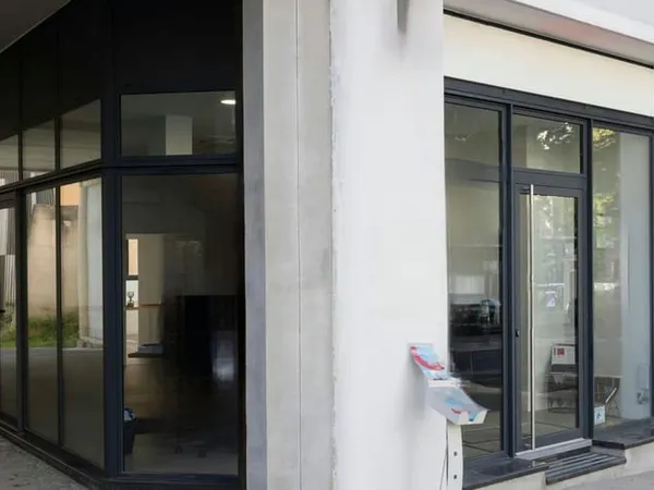 Bureau 80 m²