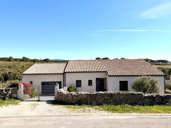Maison récente 130m² + gîte indépendant 45m² générant 13 000/an - piscine - vue exceptionnelle