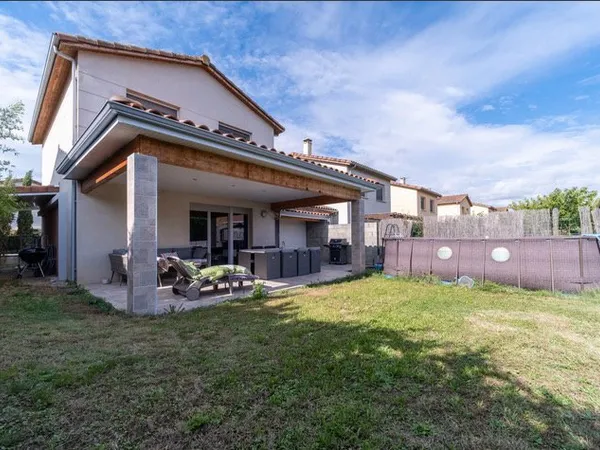 MAISON T4/5 DE 100M2 ENVIRON