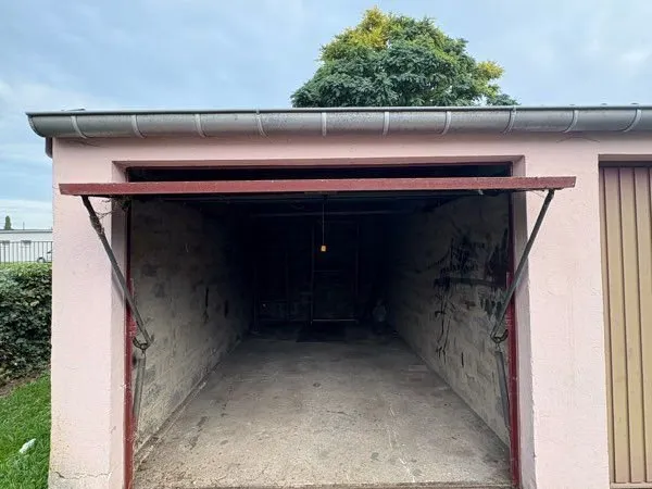 Garage à louer