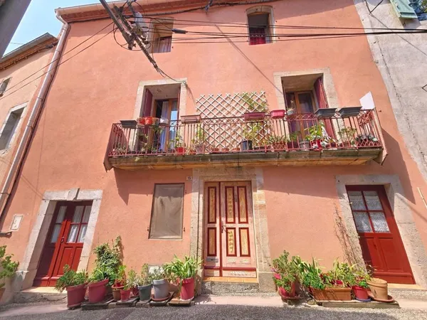 Maison de caractère rénovée avec jardin, atelier et châtaigneraie - Avène (34260)