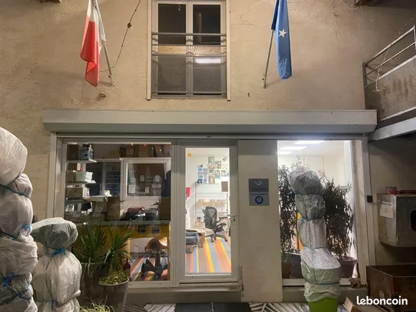 Laboratoire de prothèses dentaires